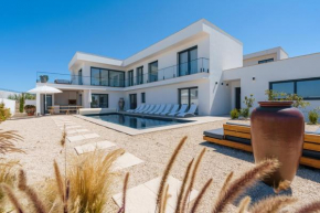 Casa Evangeline, luxury villa with ocean view